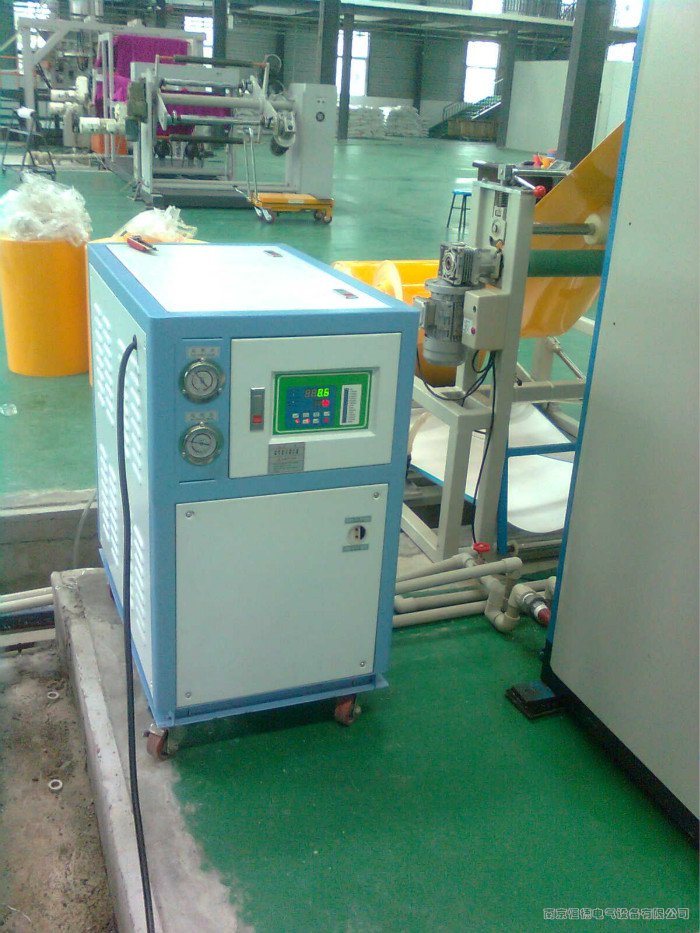 輥筒制冷冷水機組
