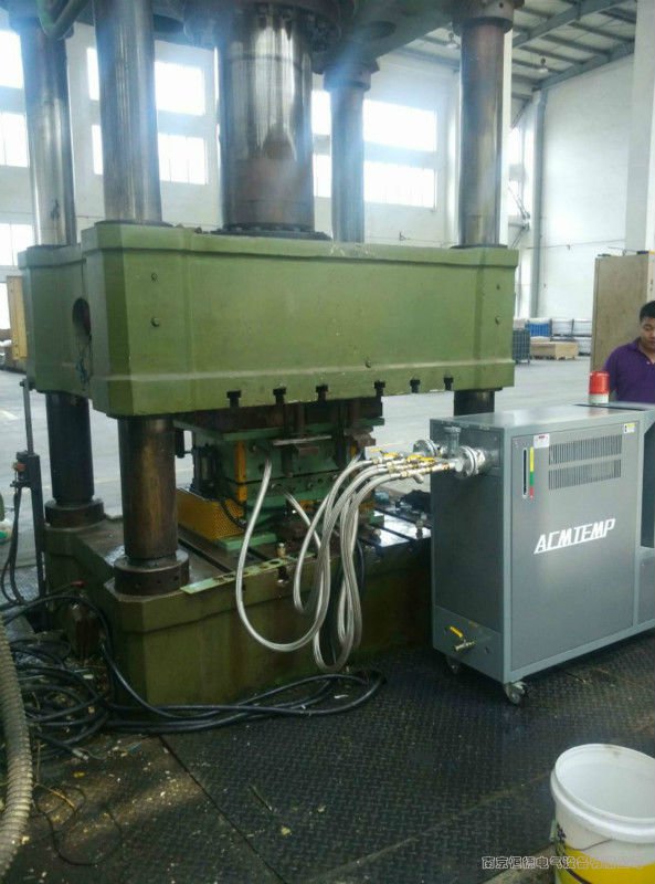 大型SMC模壓機(jī)控溫專用油溫機(jī)