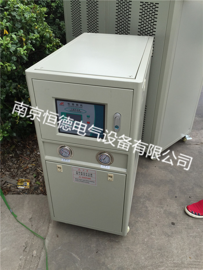 單級(jí)制冷機(jī)